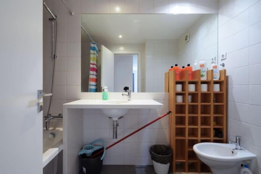Apartment Elevator Flat And Parking Spaces *